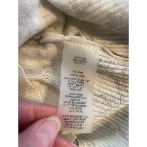 Vila Milano Women's Size Small Button-Up Cardigan Cream w/ Floral Pattern - Picture 6 of 6